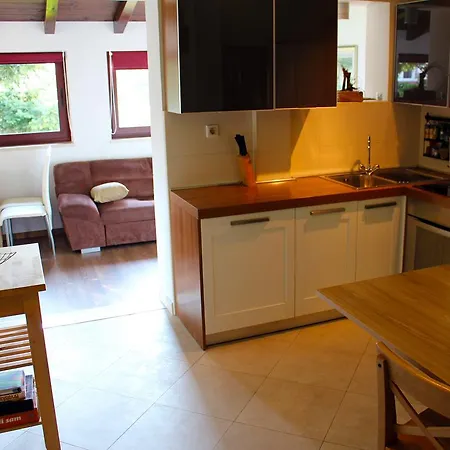 Pinia Apartment *